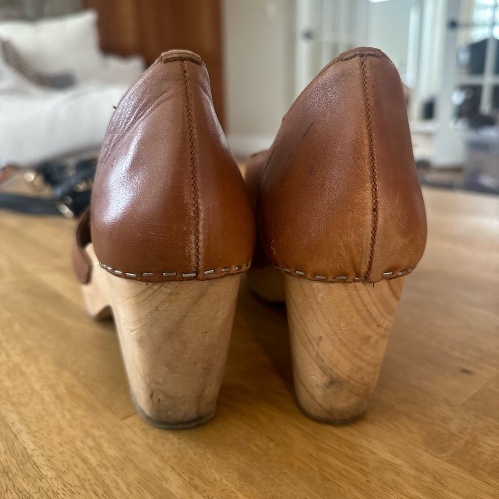 Free People Women's Tan Leather Clog Heels - Classic Comfort - Picture 7 of 10